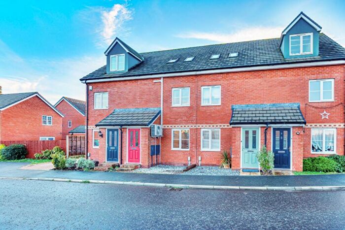 3 Bedroom Town House For Sale In Beavis Drive, Haverhill, CB9