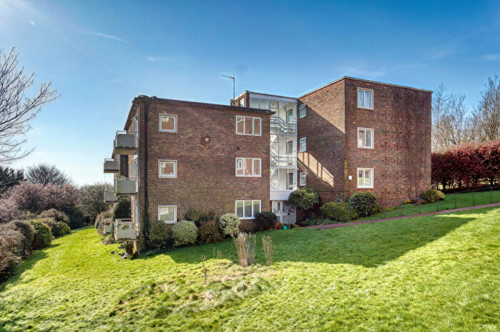 3 Bedroom Flat For Sale In Dyke Road Avenue, Hove, BN3