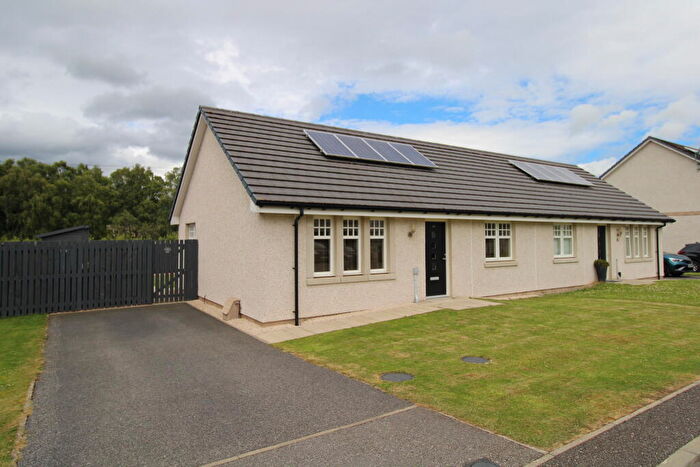 2 Bedroom Semi-Detached Bungalow For Sale In Larch Crescent, Alness, IV17