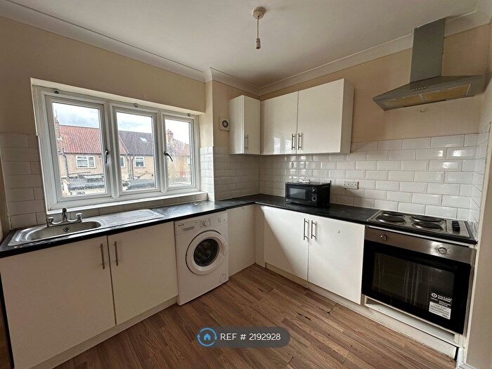 2 Bedroom Flat To Rent In Barnehurst Road, Bexleyheath, DA7