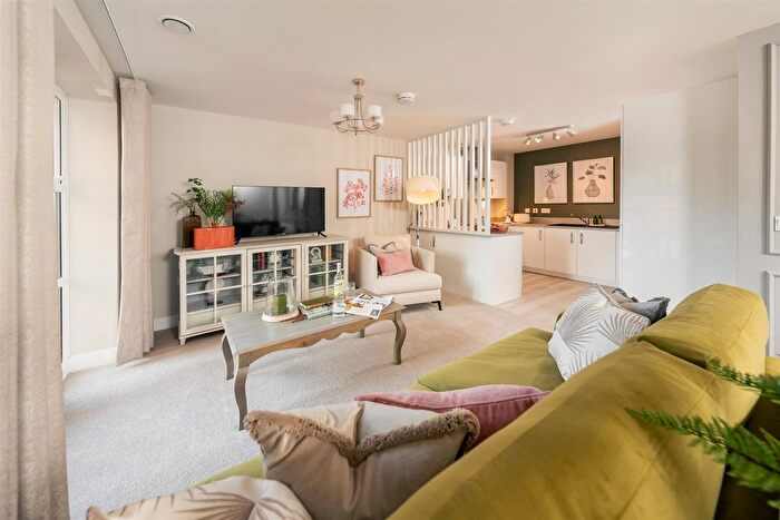 2 Bedroom Flat For Sale In Priory Place, Alcester Road, Studley, Warwickshire, B80
