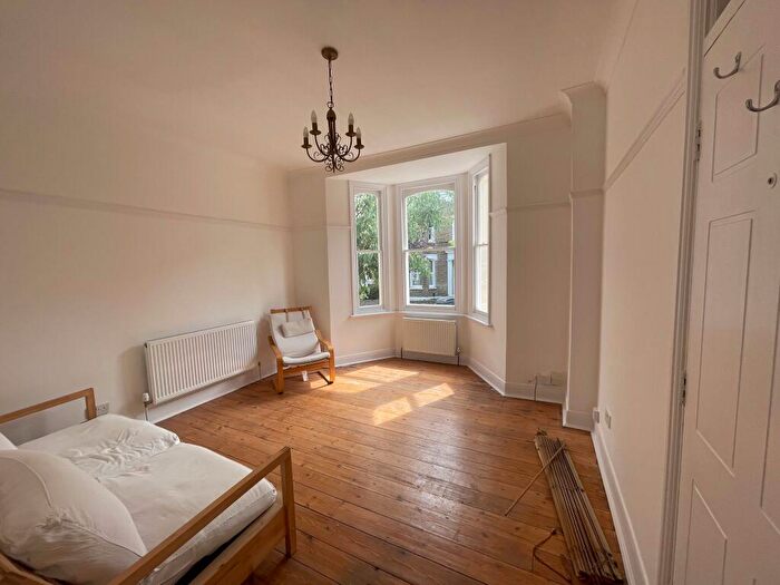 1 Bedroom Flat To Rent In Lind Street, SE8