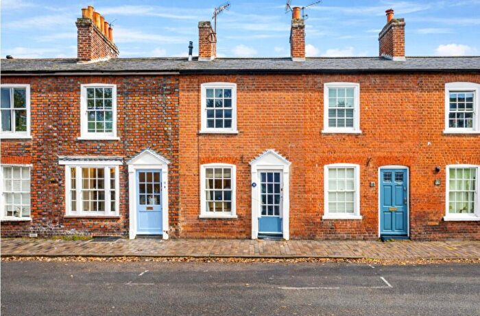 2 Bedroom Terraced House For Sale In Welclose Street, St. Albans, Hertfordshire, AL3
