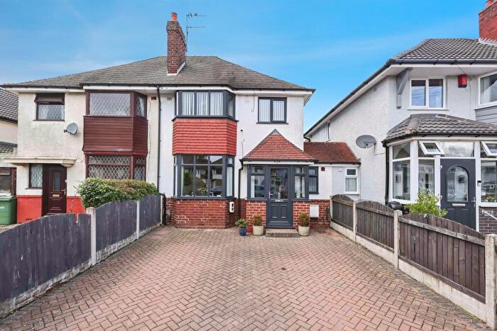 3 Bedroom Semi-Detached House For Sale In Astley Crescent, Halesowen, B62
