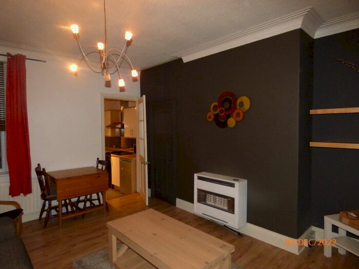 2 Bedroom Flat To Rent In Rothbury Terrace, Heaton, Newcastle Upon Tyne, NE6