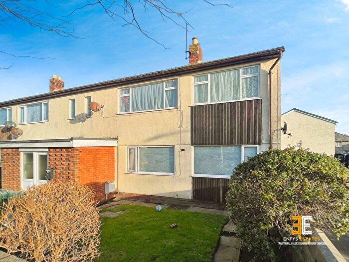 2 Bedroom Flat For Sale In Trinity Court, Llandudno, LL30