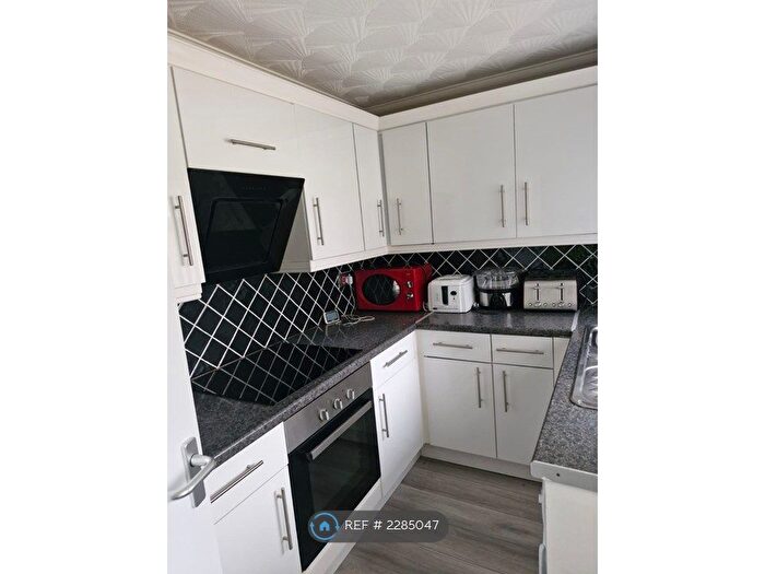 4 Bedroom Semi-Detached House To Rent In Milkbank Terrace, Wingate, TS28