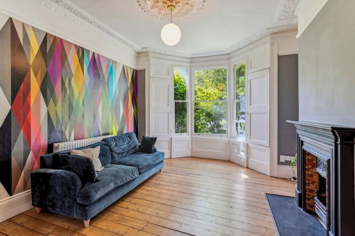 3 Bedroom Flat To Rent In Brooke Road, Stoke Newington Central, N16