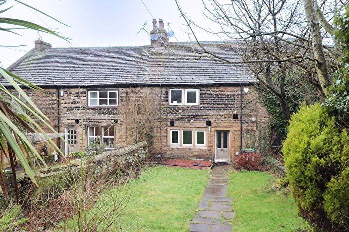 2 Bedroom Detached House To Rent In Woodhall Road, Calverley, Pudsey, West Yorkshire, LS28