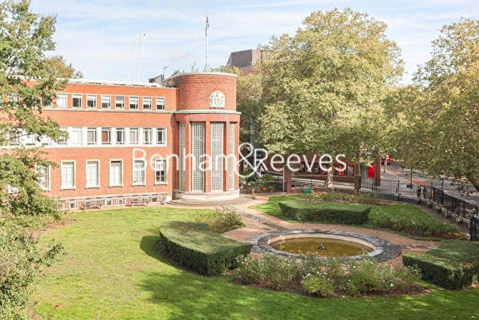 2 Bedroom Flat To Rent In Rosebery Avenue, London, EC1R