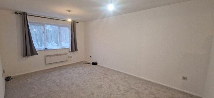 2 Bedroom Flat To Rent In Cherry Blossom Close, London, N13