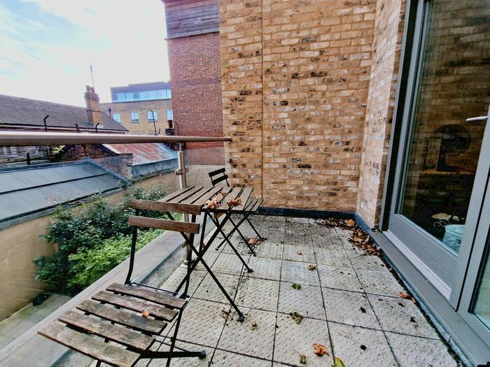 3 Bedroom Flat To Rent In Ferdinand Street, Camden, NW1