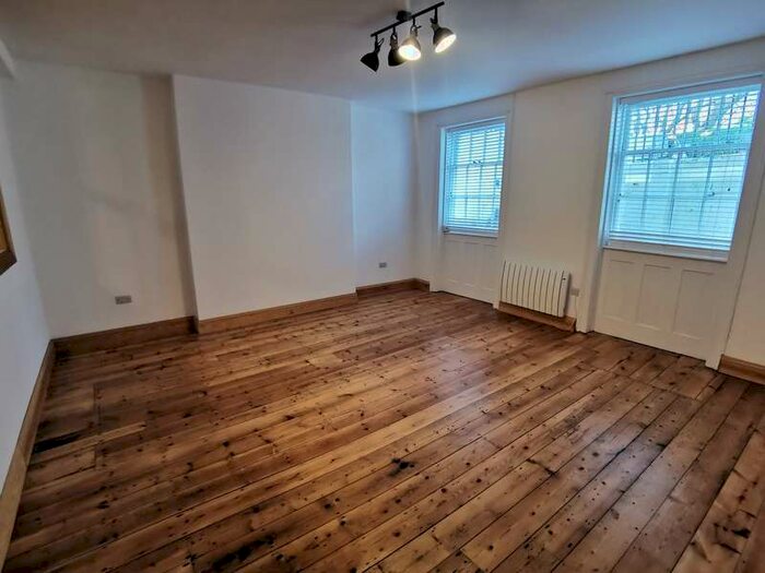 Flat To Rent In Sussex Mansions, Brighton, BN2
