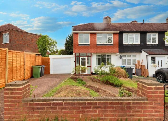 3 Bedroom End Of Terrace House To Rent In Warren Drive South, Surbiton, KT5
