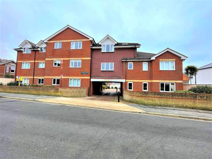 2 Bedroom Flat To Rent In Fitzroy Street, Sandown, PO36