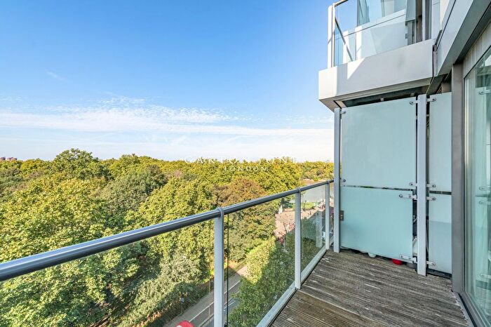 2 Bedroom Flat For Sale In Oswald Building, Queenstown Road, London, SW11