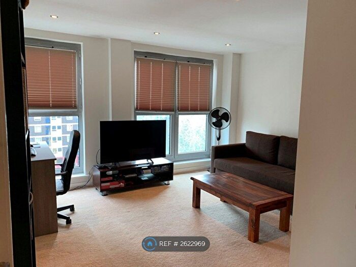 1 Bedroom Flat To Rent In Balmes Road, London, N1