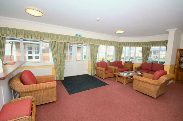 2 Bedroom Retirement Property For Sale In Whitebeam House, Woodland Court, Partridge Drive, Bristol, BS16