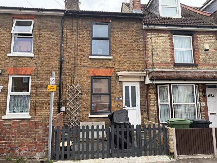 2 Bedroom Terraced House For Sale In Chillington Street, Maidstone, ME14