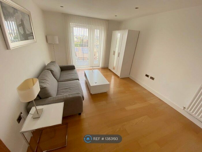 2 Bedroom Flat To Rent In Fairthorn Road, London, SE7