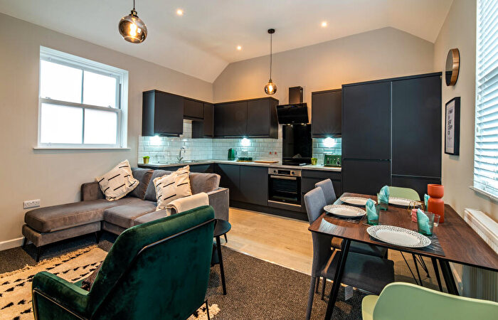 4 Bedroom Apartment To Rent In The Maze, North Sherwood Street, NG1