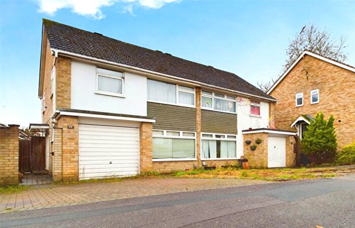 3 Bedroom Semi-Detached House To Rent In Bitterne Avenue, Tilehurst, Reading, Berkshire, RG31