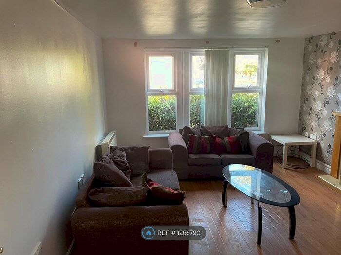 1 Bedroom Flat To Rent In Brick Kiln Way, Bedworth CV12