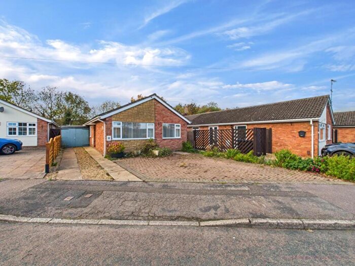 2 Bedroom Detached Bungalow For Sale In Fleetwood Gardens, Market Harborough, LE16