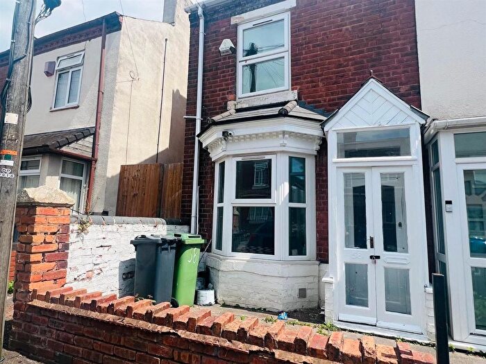 2 Bedroom End Terrace House To Rent In Pargeter Street, Birchills Walsall, WS2
