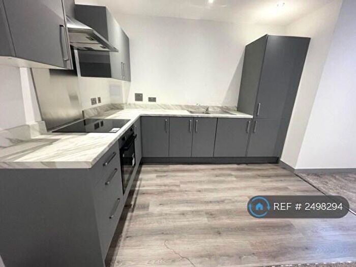 2 Bedroom Flat To Rent In Prospect Hill, Redditch, B97