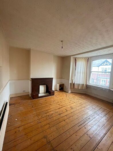 4 Bedroom Flat To Rent In Somerville Road, Wigan, WN1