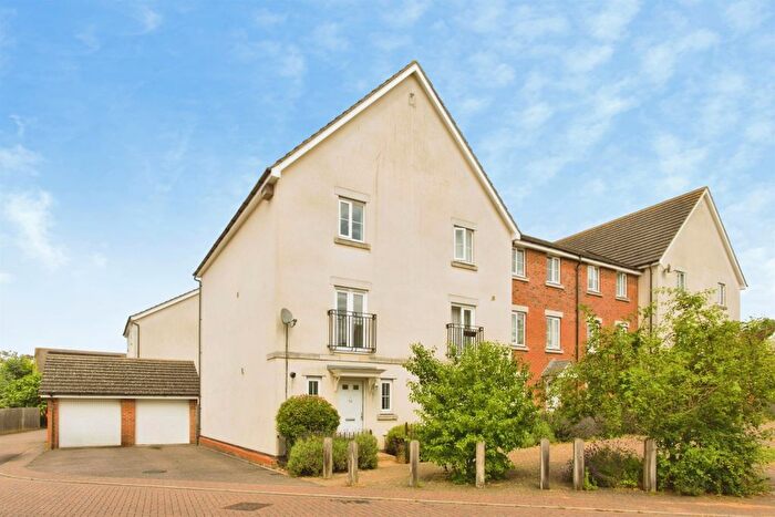 3 Bedroom End Of Terrace House For Sale In Greenhaze Lane, Great Cambourne, Cambridge, CB23