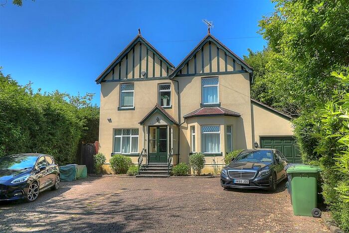 5 Bedroom Detached House To Rent In Park Road, Chandler's Ford, Eastleigh, SO53