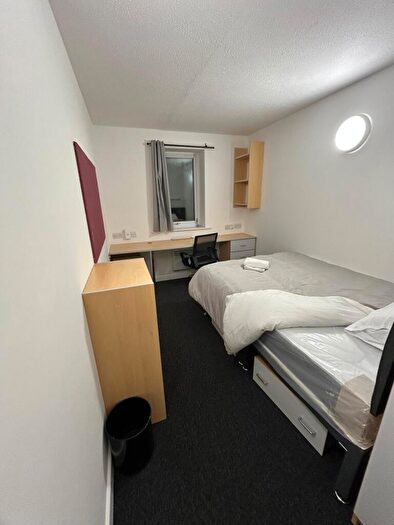 6 Bedroom Private Halls To Rent In Great Horton Road, Bradford, BD7