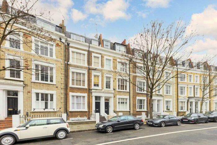 1 Bedroom Flat To Rent In Kempsford Gardens, London, SW5