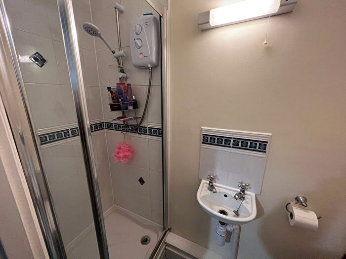 2 Bedroom Flat To Rent In Water Lane, Totton, Southampton, SO40