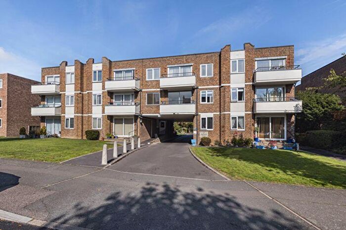 1 Bedroom Retirement Property For Sale In The Park, Sidcup, DA14