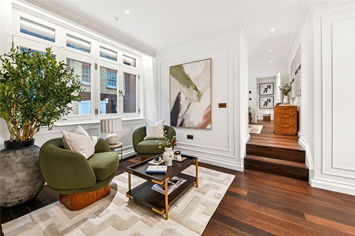 3 Bedroom Mews To Rent In Charles Street, Mayfair, London, W1J