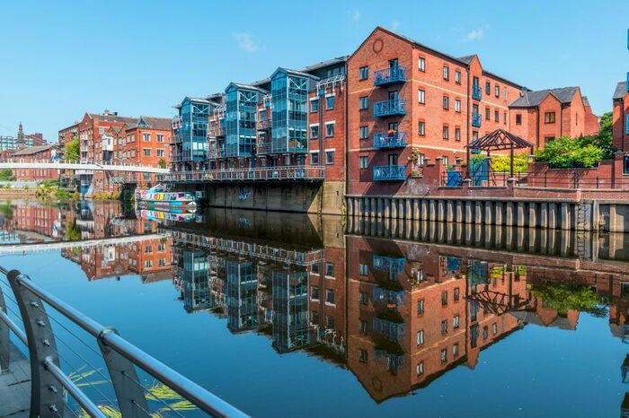 Garage / Parking To Rent In Langtons Wharf, Leeds, LS2