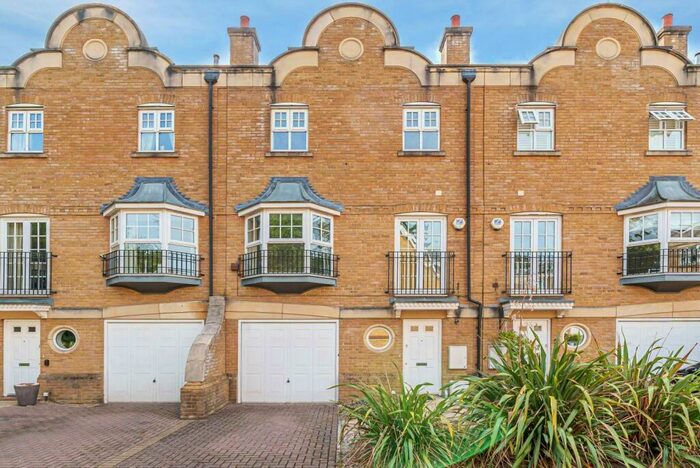 4 Bedroom Terraced House To Rent In Duchess Court, Weybridge, KT13