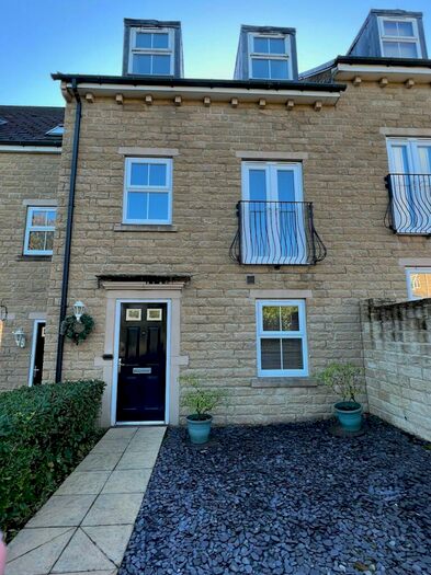 4 Bedroom House To Rent In Maltings Road, Halifax, HX2