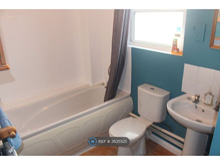 1 Bedroom Flat To Rent In Ropa Court, Leighton Buzzard, LU7