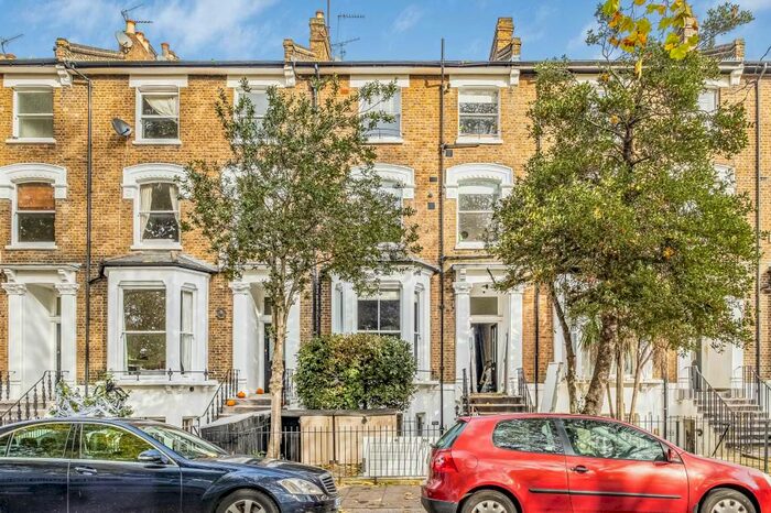 2 Bedroom Flat To Rent In Brook Green, London, W6