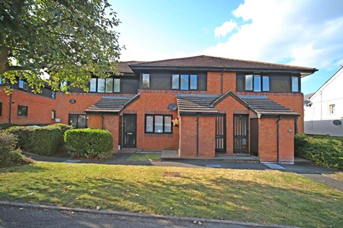 1 Bedroom Apartment To Rent In Longfield Road, HP23