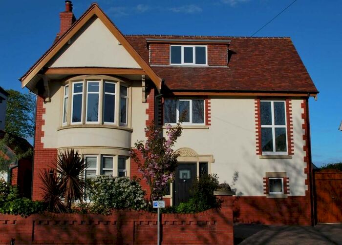 4 Bedroom Detached House For Sale In St. Clements Avenue, Blackpool