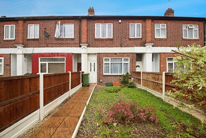 1 Bedroom Flat For Sale In North Street, Romford, Essex, RM1