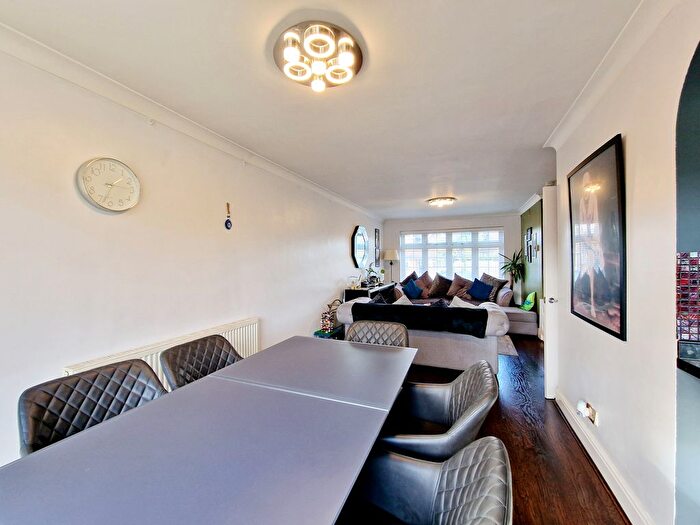4 Bedroom Semi-Detached House To Rent In Pool Road, West Molesey, KT8