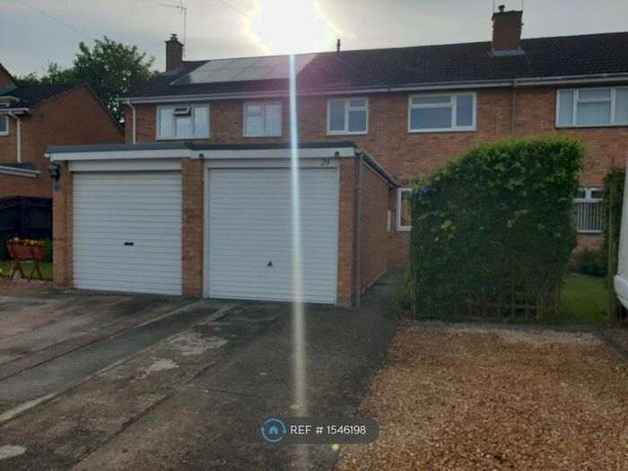 3 Bedroom Terraced House To Rent In Albany, Stonehouse, GL10