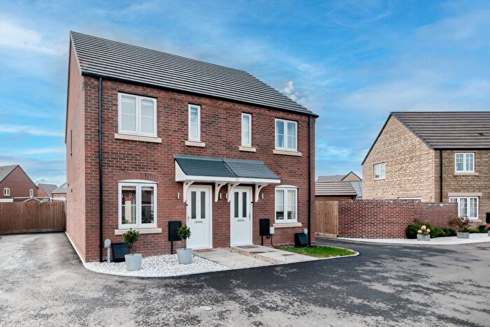 2 Bedroom Semi Detached House For Sale In Marston Walk, Meon Gardens, CV37