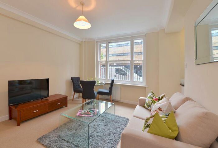 1 Bedroom Flat To Rent In Hill Street, London, W1J